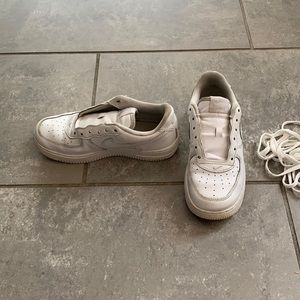 Girls Air Force ones nice and clean and in good condition